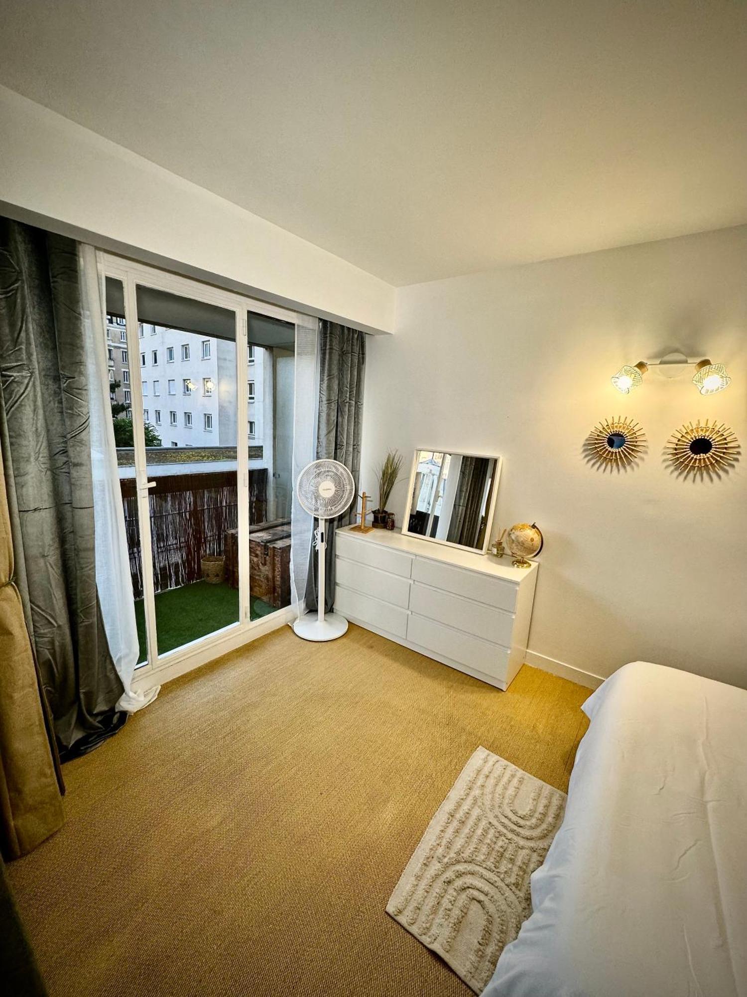 Appartement Avec Piscine París Exterior foto